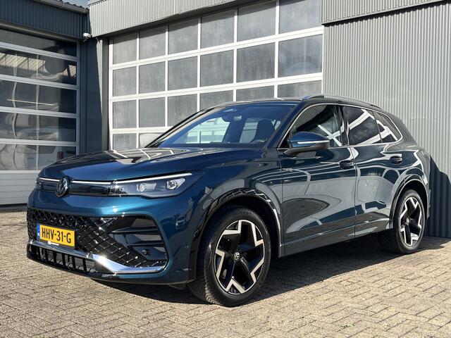 Volkswagen TIGUAN 2.0 TDI R-Line Stoelverwarming Massage Apple carplay Virtueel display Achterruitrij camera Navigatiesysteem
