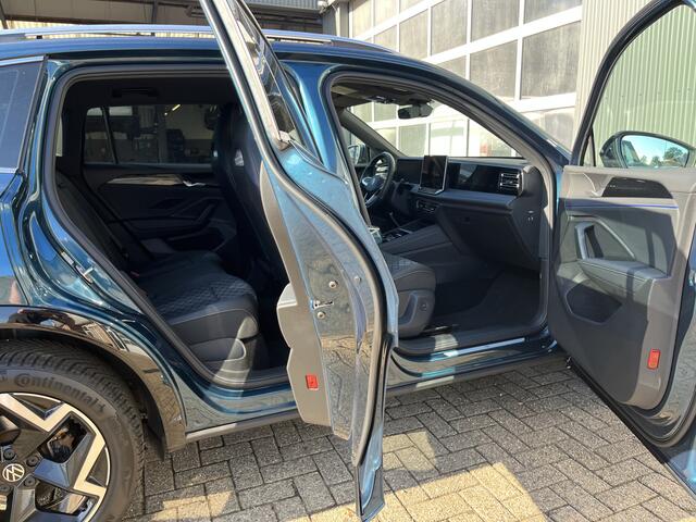 Volkswagen TIGUAN 2.0 TDI R-Line Stoelverwarming Massage Apple carplay Virtueel display Achterruitrij camera Navigatiesysteem