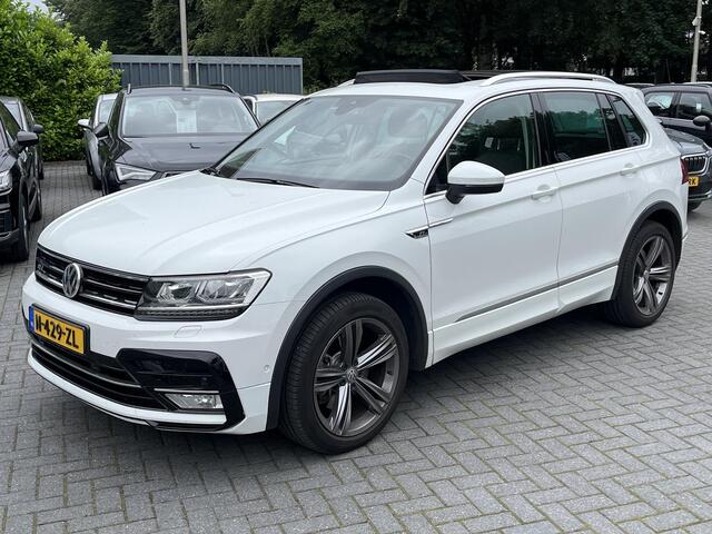 Volkswagen TIGUAN 2.0 TSi DSG 4Motion Highline Business R-Line | EL. TREKHAAK | STANDKACHEL | PANORAMADAK |