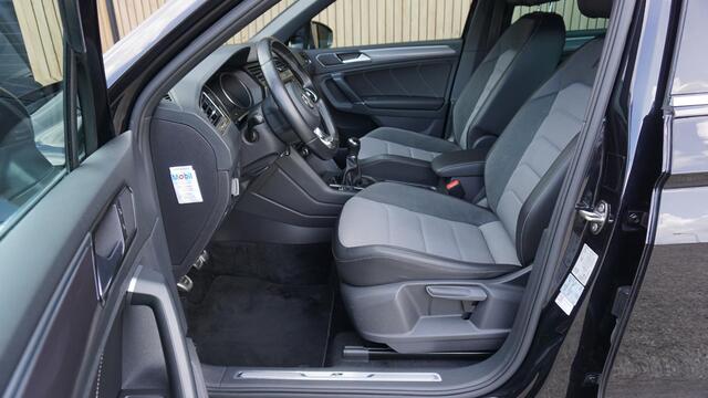 Volkswagen TIGUAN 1.4 TSI 125PK 2x R-Line Navi 19inch LM Trekhaak Cruise Control *NL auto* 105457km!