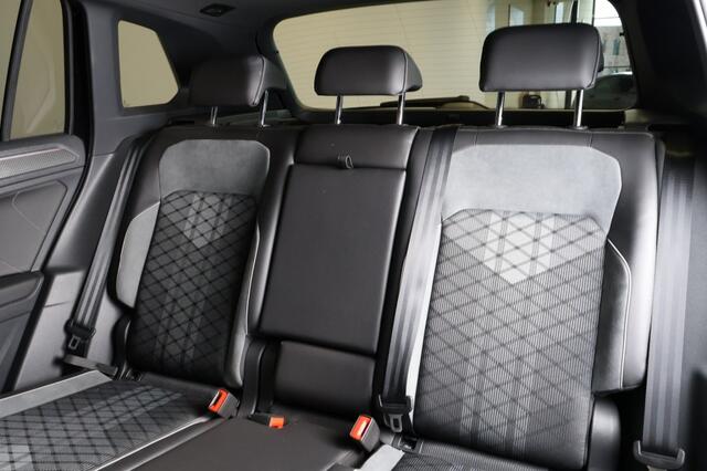 Volkswagen TIGUAN 1.4 TSI eHybrid R-Line Business - Pano - Trekhaak - Black Style