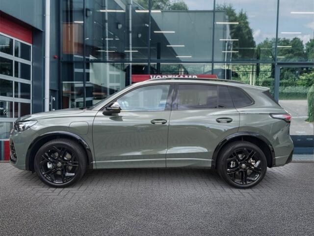 Volkswagen TIGUAN 1.5 TSI e HYBRID R-LINE 272 PK LEDER/PANO-DAK/TREKHAAK/HenK/360CAMERA