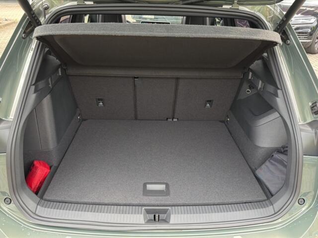 Volkswagen TIGUAN 1.5 TSI e HYBRID R-LINE 272 PK LEDER/PANO-DAK/TREKHAAK/HenK/360CAMERA