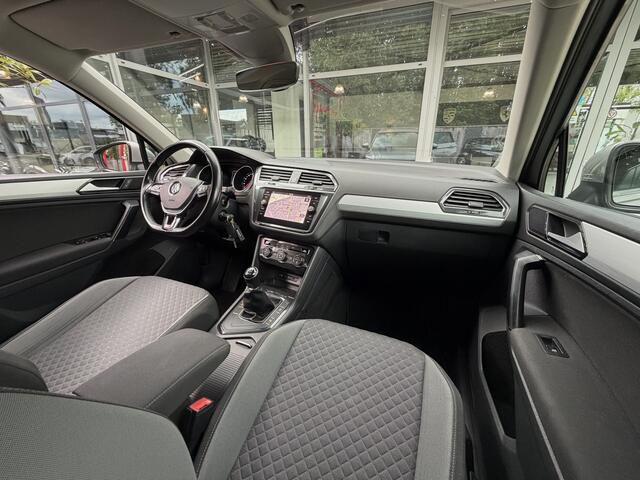 Volkswagen TIGUAN 1.4 TSI *!* NAVI/ CARPLAY/ LED/ TREKHAAK/ 102 DKM *!*
