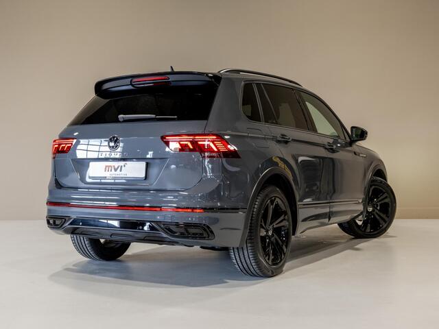 Volkswagen TIGUAN 1.5 TSI 2x R-Line Blackstyle / 150pk / Panorama dak / Stoel en stuurverwarming / Head-up display /