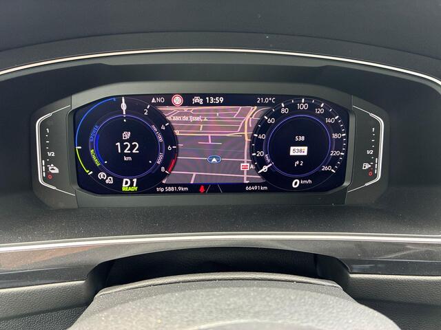 Volkswagen TIGUAN 1.4 TSI eHybrid 245pk DSG R-Line Business+ · Camera · Wegklapbare trekhaak · Apple/Android Car Play · Stoelverwarming · Navigatie · Elektr. achterklep · Garantie t/m 09-01-2027 of 100.000km