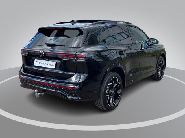Volkswagen TIGUAN 1.5eHybrid 200kW/272PK R-Line Black Style DSG · Panoramadak · Leder · Trekhaak · Harman Kardon sound · Camera · Apple/Android Car Play · Verwarmde stoelen Voor & Achter · Stoelventilatie · Garantie t/m 10-06-2030 of 100000km.