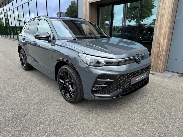 Volkswagen TIGUAN 1.5 eHybrid R-Line | Black line | 360 Camera | 20 Inch | Trekhaak | Dode hoek | IQ light | Elek. klep | Rijklaar incl. garantie