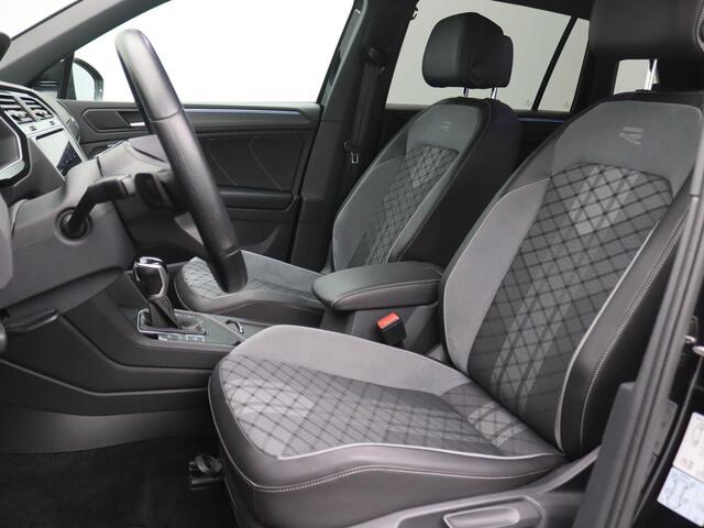 Volkswagen TIGUAN 1.5 TSI R-Line Business+ 150PK DSG Trekhaak, Achteruitrijcamera, Black Style, Voorruitverwarming, Stoel-Stuurverwarming, Side Assist, 19" LM Velgen
