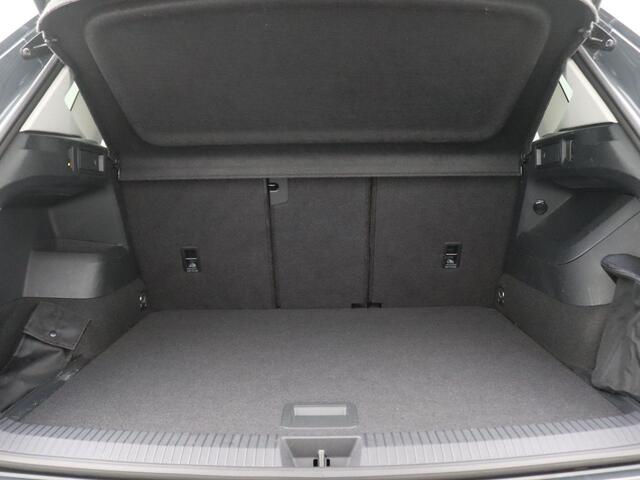 Volkswagen TIGUAN 1.5 eTSI Life Edition 150PK DSG Standkachel, trekhaak, Voorruitverwarming, Achteruitrijcamera, Winterpakket Plus, Virtual Pedal, Keyless, Side assist, Alarm, 18'' lichtmetaal
