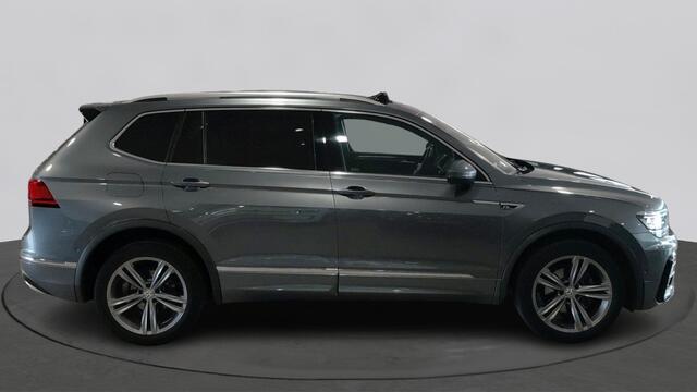 Volkswagen TIGUAN Allspace 1.5 TSI Highline Business R 7p. | Leer | Panoramadak | Trekhaak |
