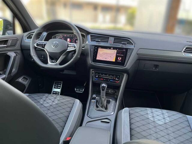 Volkswagen TIGUAN 1.4 TSI eHybrid R-Line Wegklapbare trekhaak 20 inch LED Head-Up Display Carplay ACC Stuurwielverwarming 360 Gr Camera