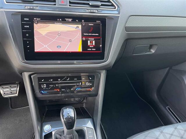 Volkswagen TIGUAN 1.4 TSI eHybrid R-Line Wegklapbare trekhaak 20 inch LED Head-Up Display Carplay ACC Stuurwielverwarming 360 Gr Camera