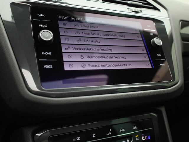 Volkswagen TIGUAN 1.4TSIeHybrid 180kW/245PK Elegance DSG · Panoramadak · Apple/Android Car Play · Camera + Parkeersensoren