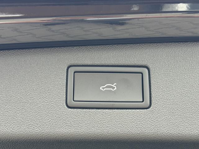 Volkswagen TIGUAN Life 1.5 TSI PHEV DSG 204 Pk | Pano | Trekhaak | 20 inch | Comfo