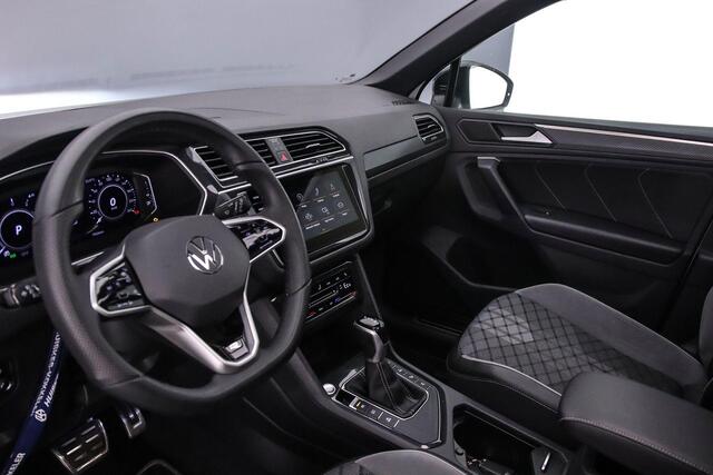 Volkswagen TIGUAN R-Line Business+ 1.4 TSI eHybrid 245pk DSG Automaat Trekhaak, 360 camera, Panoramadak, LED matrix koplampen, Adaptive cruise control, Black Style