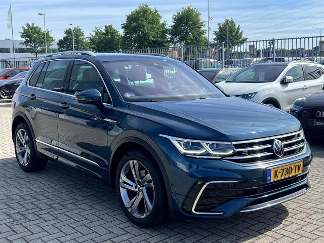 Volkswagen TIGUAN 1.5 TSI R-Line Business+ | Panoramadak | Camera | Carplay | 2 zone airco