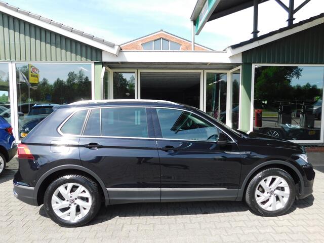 Volkswagen TIGUAN 1.5TSI 150PK DSG! ELEGANCE!! All-in Prijs! Trekhaa