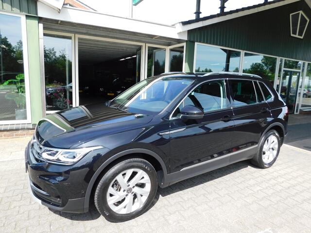 Volkswagen TIGUAN 1.5TSI 150PK DSG! ELEGANCE!! All-in Prijs! Trekhaa