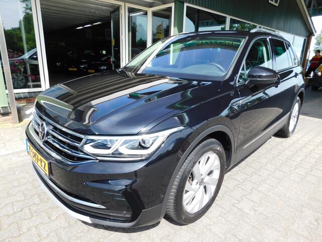 Volkswagen TIGUAN 1.5TSI 150PK DSG! ELEGANCE!! All-in Prijs! Trekhaa