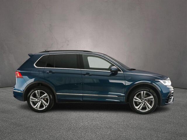 Volkswagen TIGUAN R-Line Business 1.4 TSI eHybrid 245pk DSG Automaat Trekhaak, LED matrix koplampen, Adaptive cruise control, Achteruitrijcamera, Elektrische achterklep, Navigatie