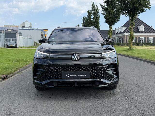 Volkswagen TIGUAN 1.5 eHybrid R-Line | Trekhaak | IQ LED | Sportstoelen | Massage | Apple CarPlay/Android Auto | 360 Camera | Black Pack | HUD | 5 Jaar garantie* | Discover Pro Max | Winterpack | DAB | Adaptieve Cruise Control |
