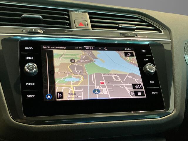 Volkswagen TIGUAN 1.4TSI eHybrid 245pk R-Line Business+ · Trekhaak · Navigatie · Apple/Android · Camera + Parkeersensoren · Garantie t/m 07-10-2026 of 100000km.