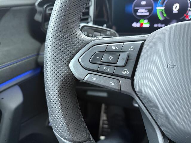 Volkswagen TIGUAN R-Line Edition 1.5 eHybrid 150 kW / 204 PK DSG | Black Style | Panoramadak | Trekhaak wegklapbaar | Leder & elektr. stoelen |