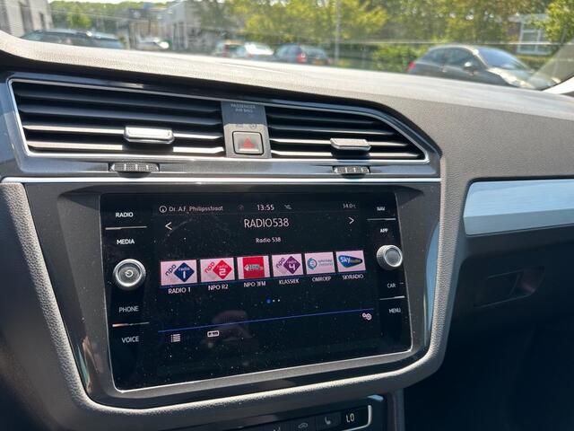 Volkswagen TIGUAN 1.5 TSI ACT Comfortline Business Trekhaak (1800kg) LED Keyless CarPlay Nieuwe 4s banden