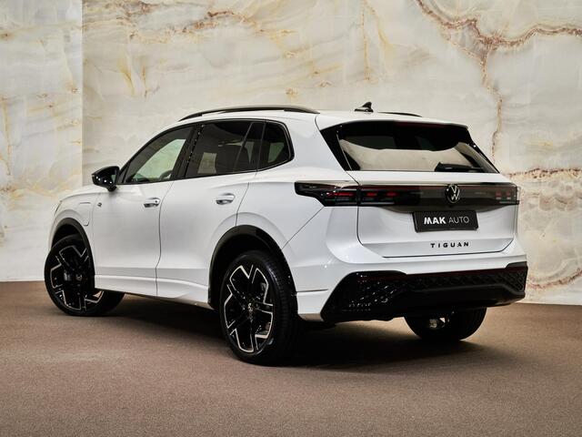 Volkswagen TIGUAN 1.5 eHybrid R-Line, 20", pano, tr.haak, H/K, massage, ACC, IQ.Light, HUD, Black Style