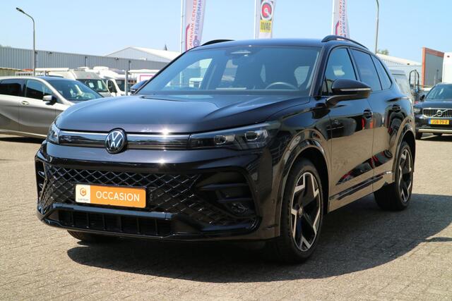 Volkswagen TIGUAN 1.5 eTSI R-Line Edition | Automaat! | Camera | Trekhaak! | Blind Spot |