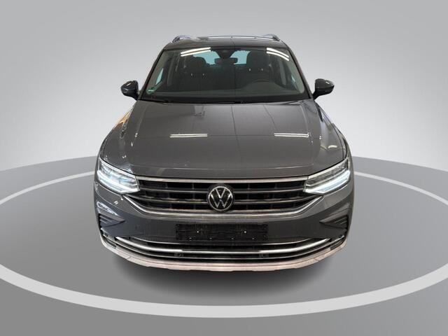 Volkswagen TIGUAN 1.4 TSI 245pk DSG eHybrid Life Business · Inklap. Trekhaak · Stuur- & Stoelverwarming · Dodehoeksensor · ACC · Parkeer assistent ·