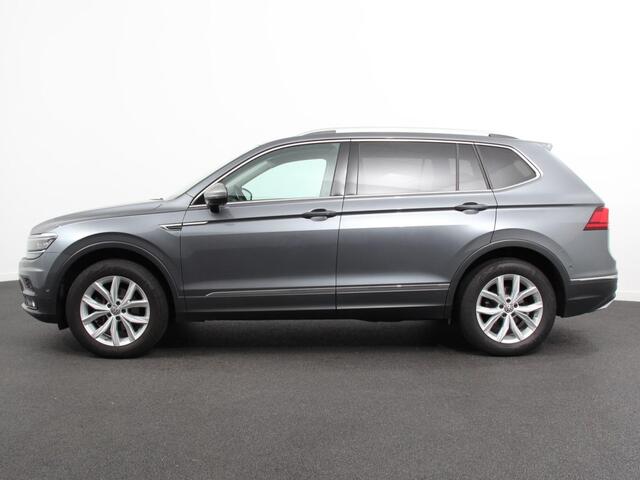 Volkswagen TIGUAN Allspace 1.5 TSI Highline All-space 7p. Adaptive cruise control Climate control LED Parkeersensoren Panoramadak Achteruitrijd camera Trekhaak Navigatie Voorstoelen verwarmd Apple Carplay/ Android Auto