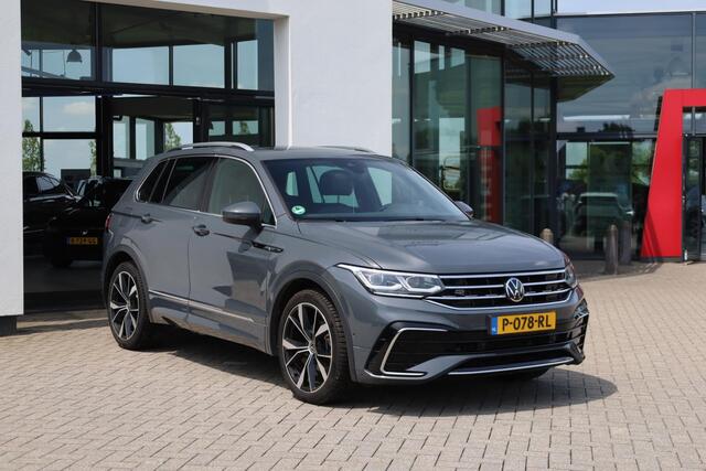 Volkswagen TIGUAN 1.5 TSI R-Line Business+ 150PK / 110kW DSG, NL auto, 1e eigenaar nieuw door ons geleverd en onderhouden, wegklapbare trekhaak, R-Line in- en exterieur, keyless go & entry, panoramadak, 20" 'Suzuka' LMV, Apple Carplay & Android Auto, achteruitrijcamera, wi