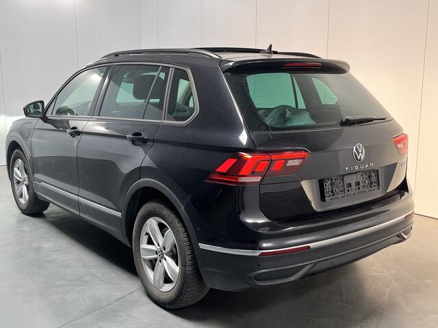 Volkswagen TIGUAN 1.4 TSI eHybrid Life / AUTOMAAT/ PANO/ TREKHAAK/ KEYLESS/ DIGITAL DASH/ CRUISE/ NAVI/ PARK. SENSOREN + CAMERA/ CLIMA/ STOELVERWARMING