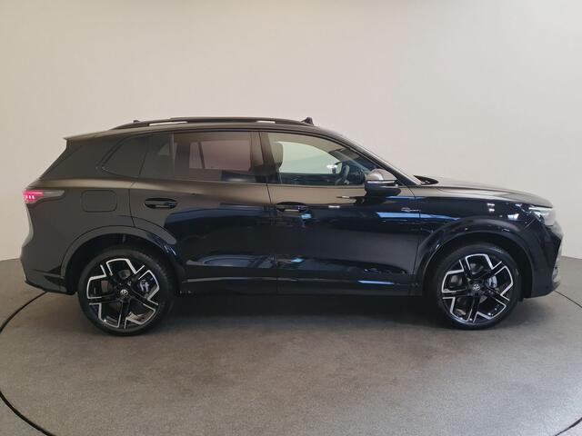 Volkswagen TIGUAN 1.5 eHybrid 272pk DSG/AUT R-Line Edition Wegklapbare trekhaak, Panoramadak, Harman Kardon