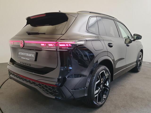 Volkswagen TIGUAN 1.5 eHybrid 272pk DSG/AUT R-Line Edition Wegklapbare trekhaak, Panoramadak, Harman Kardon