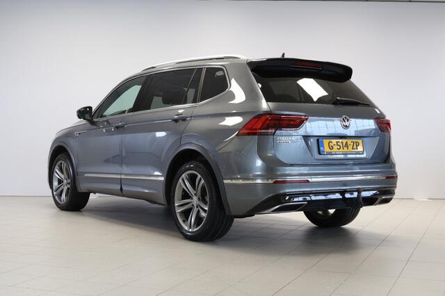 Volkswagen TIGUAN 1.5 TSI Highline Business R 7p - Schuif/Kanteldak - Trekhaak