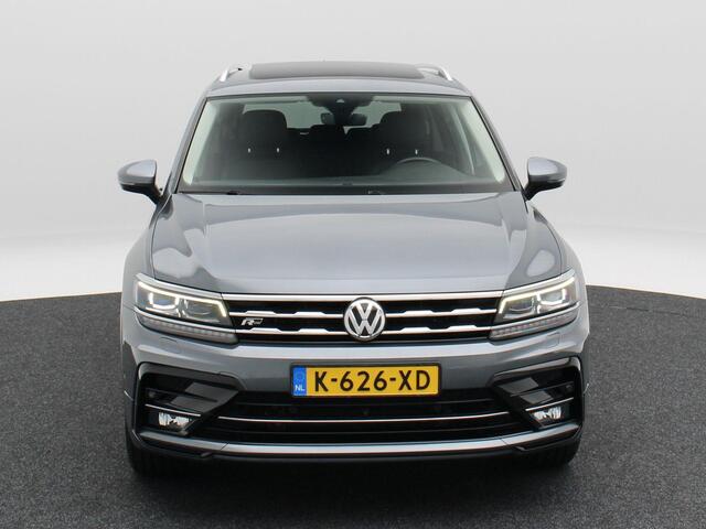 Volkswagen TIGUAN Allspace 1.5 TSi 150 Pk Automaat R-Line 7-Persoons | Stoelverwarming | Panorama dak | Adaptive Cruise | 360 Camera | Trekhaak | CarPlay | 19 Inch | 139.672 Km !!