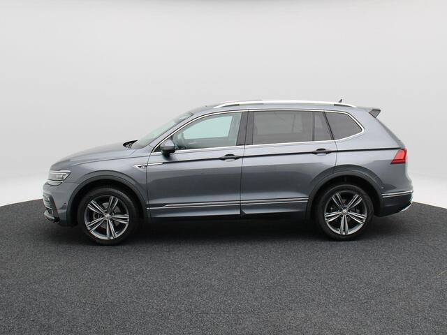 Volkswagen TIGUAN Allspace 1.5 TSi 150 Pk Automaat R-Line 7-Persoons | Stoelverwarming | Panorama dak | Adaptive Cruise | 360 Camera | Trekhaak | CarPlay | 19 Inch | 139.672 Km !!