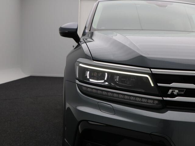 Volkswagen TIGUAN Allspace 1.5 TSi 150 Pk Automaat R-Line 7-Persoons | Stoelverwarming | Panorama dak | Adaptive Cruise | 360 Camera | Trekhaak | CarPlay | 19 Inch | 139.672 Km !!