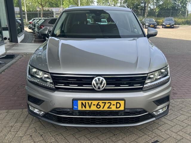 Volkswagen TIGUAN 1.4 TSI ACT Highline / Virtual cockpit / Led / Trekhaak / Alcantara / Navi / DSG
