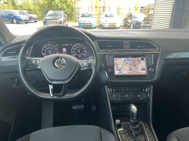 Volkswagen TIGUAN 1.4 TSI ACT Highline / Virtual cockpit / Led / Trekhaak / Alcantara / Navi / DSG