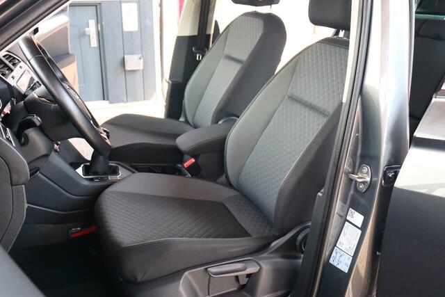 Volkswagen TIGUAN 1.5 TSI Comfortline Business O.a: Navi, Clima, ACC, Carplay, DAB, PDC, Etc. All-in prijs!