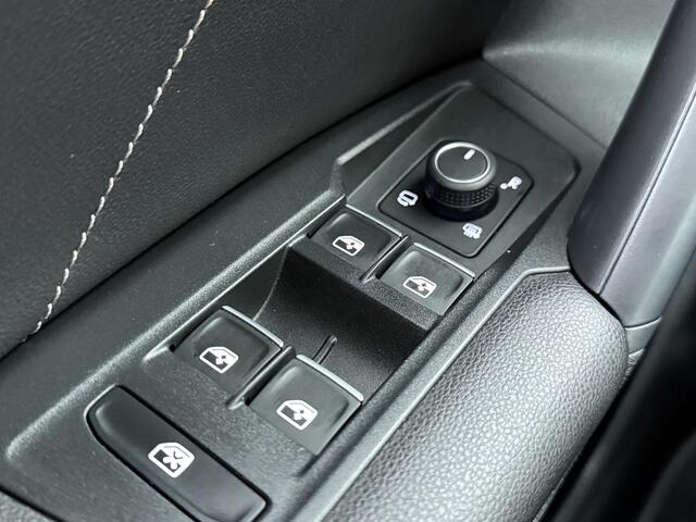 Volkswagen TIGUAN 1.4 TSI eHybrid R-Line Business+ | 245 PK | SoH 97% | Matrix LED koplampen | Achteruitrijcamera | Adaptive cruise control | Navigatiesysteem |