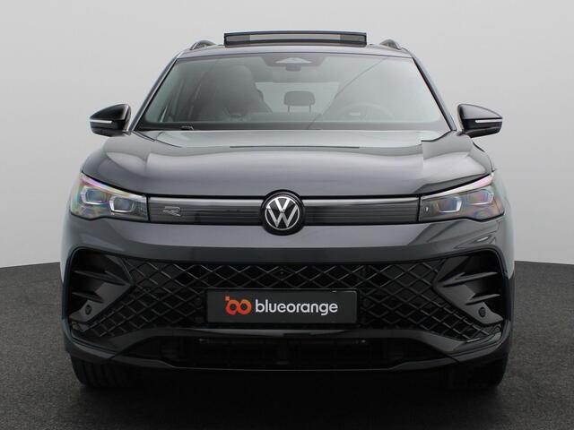 Volkswagen TIGUAN 1.5 eHybrid R-Line Edition 272PK DSG Panoramadak, Trekhaak, 20" LM Velgen, Black Style, 360gr. Camera, Head-Up Display, Navi via Apple Carplay/Android Auto