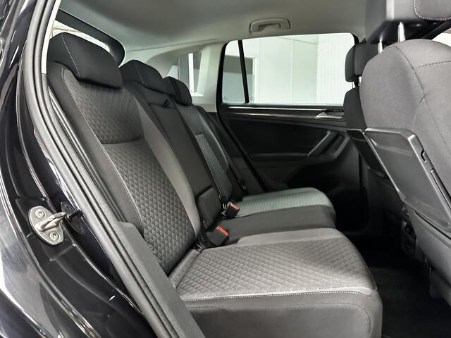 Volkswagen TIGUAN 1.4 TSI Comfortline Business/ Trekhaak/ 17'' LMV/ Adaptive Cruise/ Apple + Android/ Lane-Assist./ Stoelverw./ PDC V+A/ Navi/ Bluetooth/ Multi. LEDER. Stuur/ Mistl./ Grootlicht Assist.