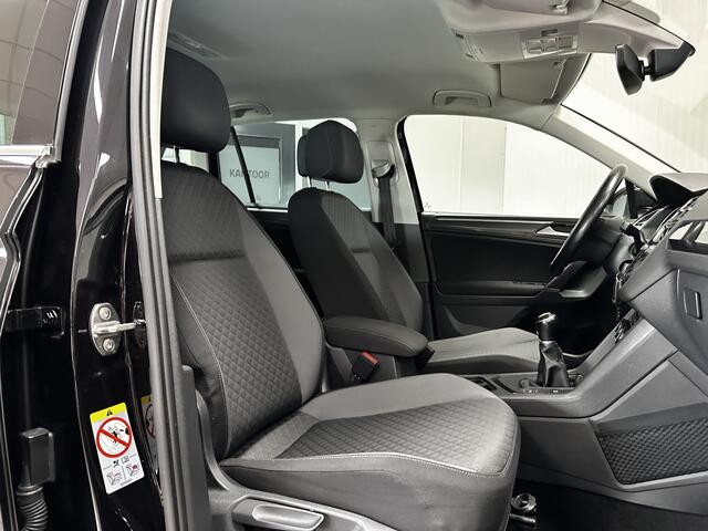 Volkswagen TIGUAN 1.4 TSI Comfortline Business/ Trekhaak/ 17'' LMV/ Adaptive Cruise/ Apple + Android/ Lane-Assist./ Stoelverw./ PDC V+A/ Navi/ Bluetooth/ Multi. LEDER. Stuur/ Mistl./ Grootlicht Assist.