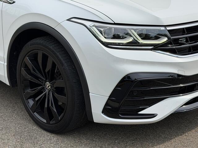 Volkswagen TIGUAN 1.5 TSI 150pk DSG R-Line | Trekhaak | Camera | Carplay | 20 Inch | Elek. Achterklep | Rijklaar incl. garantie
