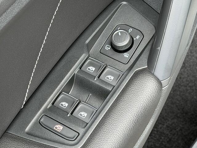Volkswagen TIGUAN 1.5 TSI 150pk DSG R-Line | Trekhaak | Camera | Carplay | 20 Inch | Elek. Achterklep | Rijklaar incl. garantie